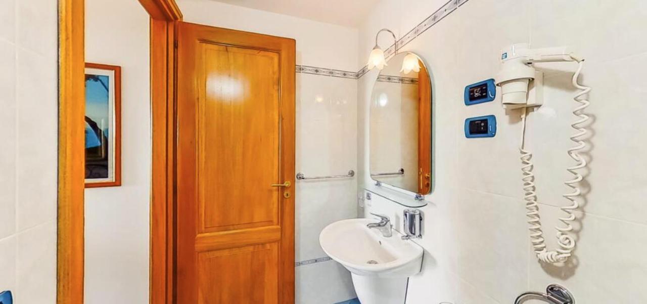 Casa Vacanza Artemis Lipari  Dış mekan fotoğraf